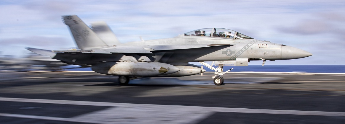 F/A-18 Super Hornet lands on USS George Washington 