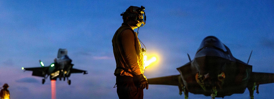 11th MEU Marines, Sailors Conduct Flight Operations Aboard USS Boxer